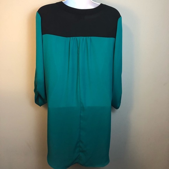 Iz Byer Green and Black V Neck Chiffon Tunic Medium - Picture 3 of 6